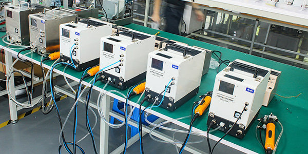 全自動(dòng)鎖螺絲機(jī)廠家哪家好，選堅(jiān)豐電子